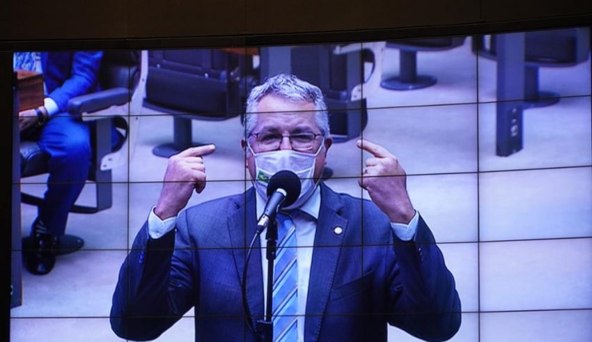 GT aprova por unanimidade relatório de Alexandre Padilha sobre piso salarial da enfermagem